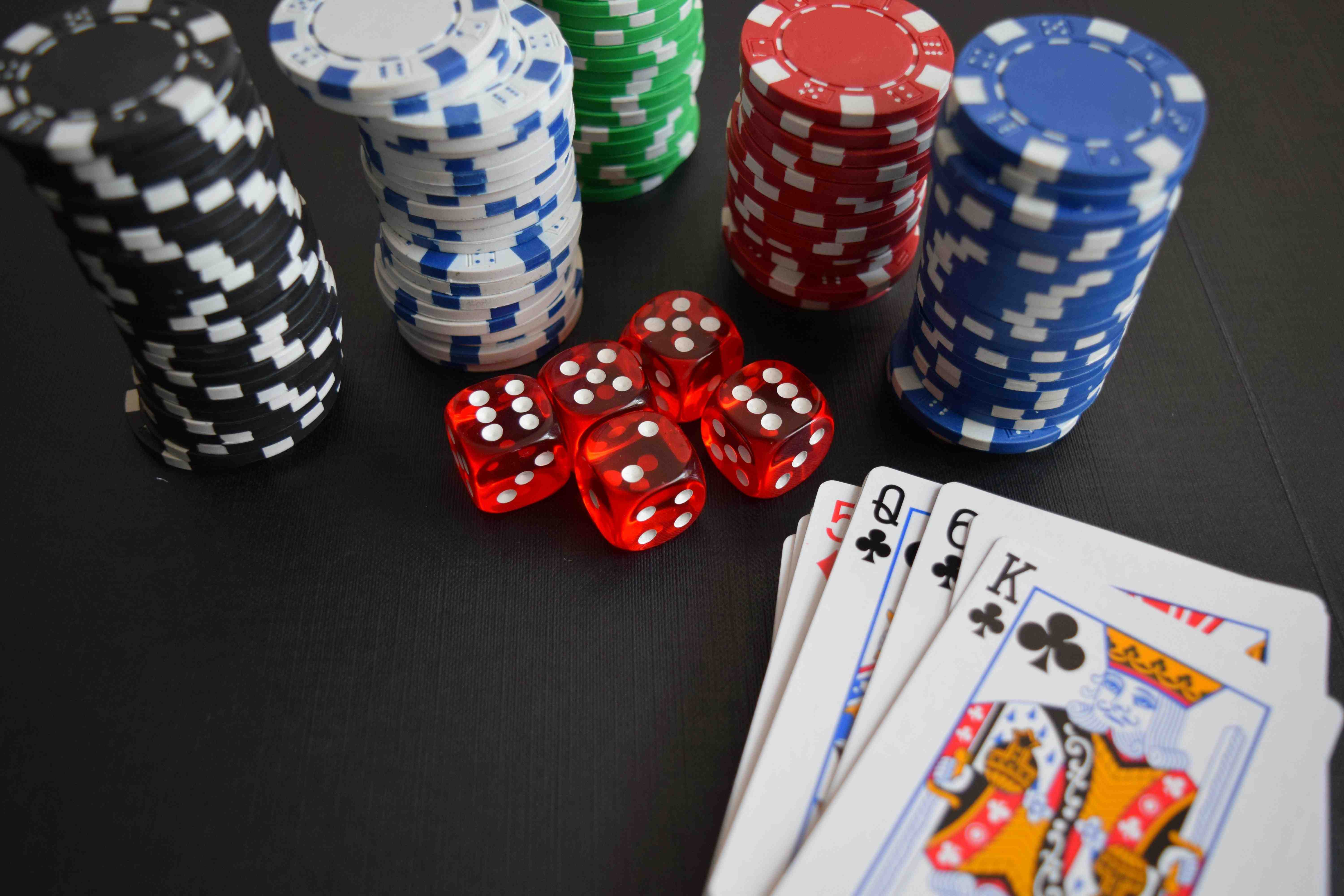 Trải nghiệm đặt cược bóng đá và casino trên gan mb giao diện mobile